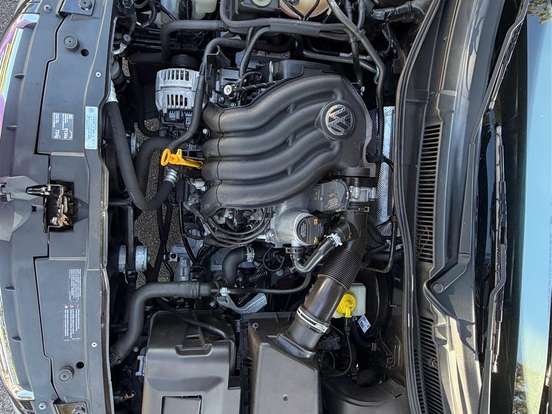 VOLKSWAGEN-BORA-2.0 MI 8V GASOLINA 4P MANUAL VOLKSWAGEN-BORA-2008
