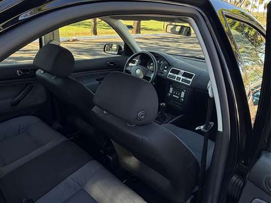 VOLKSWAGEN-BORA-2.0 MI 8V GASOLINA 4P MANUAL VOLKSWAGEN-BORA-2008