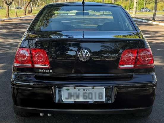 VOLKSWAGEN-BORA-2.0 MI 8V GASOLINA 4P MANUAL VOLKSWAGEN-BORA-2008
