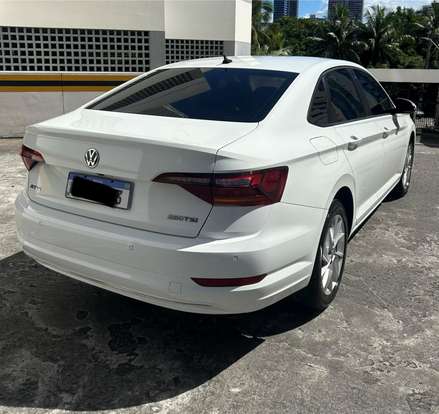 VOLKSWAGEN-JETTA-2018