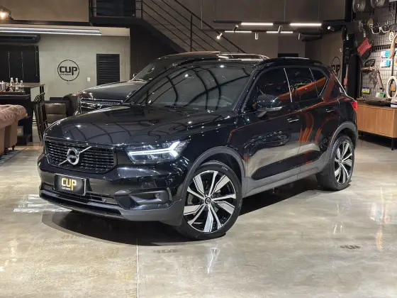 VOLVO XC40 1.5 T5 RECHARGE R-DESIGN GEARTRONIC VOLVO XC40 1.5 T5 RECHARGE R-DESIGN GEARTRONIC