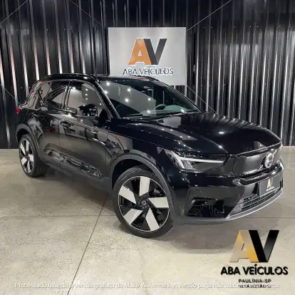 VOLVO-XC40-2022