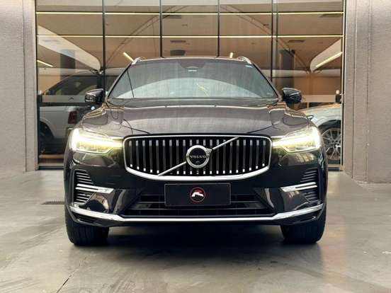 VOLVO-XC60-2023