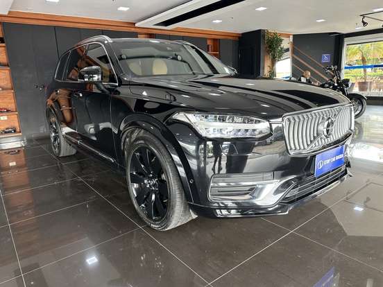 VOLVO-XC90-2020