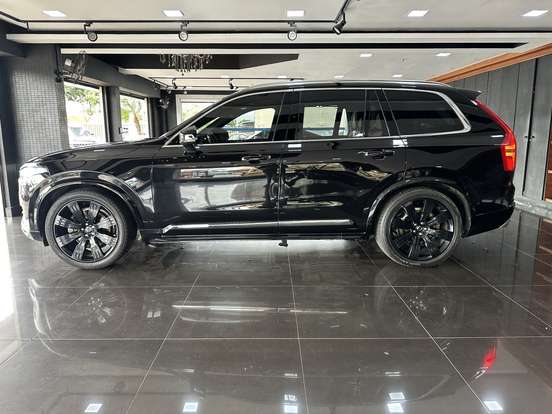 VOLVO-XC90-2020