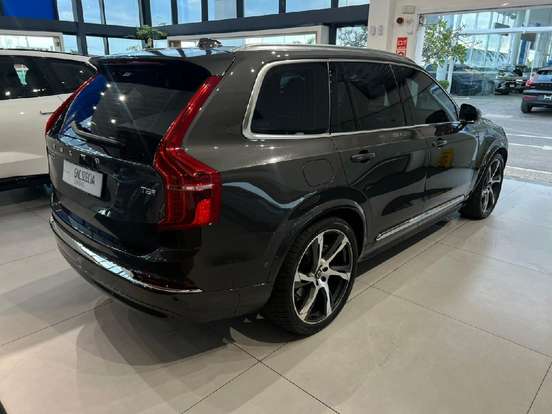 VOLVO-XC90-2024