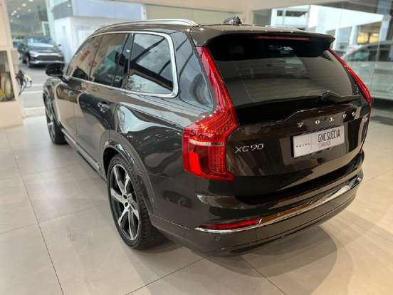 VOLVO-XC90-2024