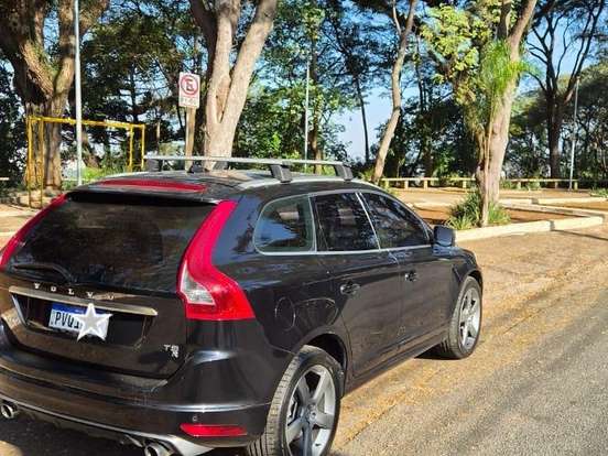 VOLVO-XC60-2.0 T5 R DESIGN TURBO GASOLINA 4P AUTOMÁTICO VOLVO-XC60-2014