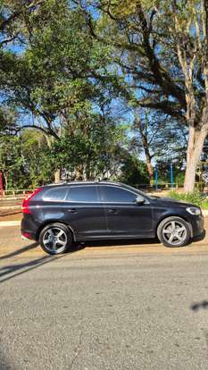 VOLVO-XC60-2014
