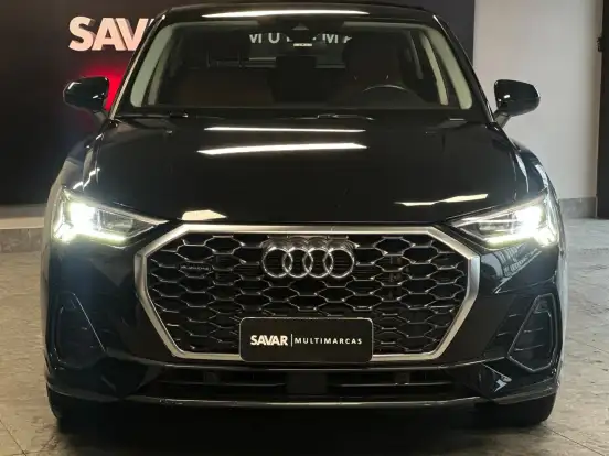 AUDI-Q3-2022
