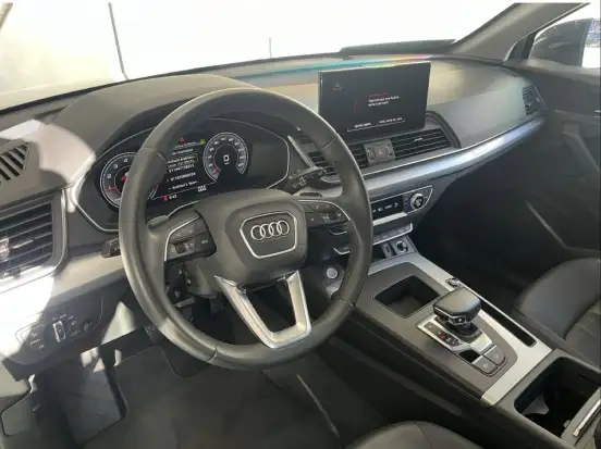 AUDI-Q5-2021
