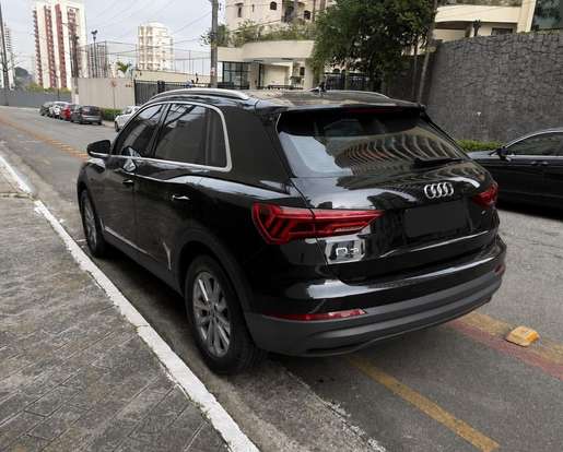 AUDI-Q3-2020