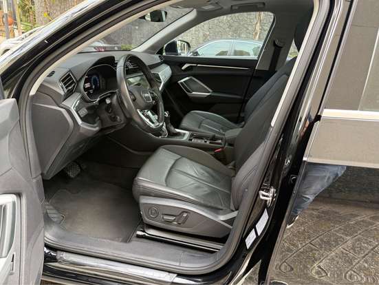 AUDI-Q3-2020