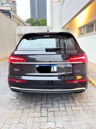 AUDI-Q5-2021