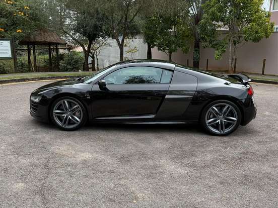 AUDI-R8-5.2 FSI COUPE PLUS QUATTRO V10 40V GASOLINA 2P S TRONIC AUDI-R8-2014