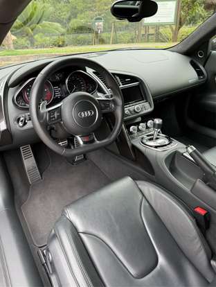 AUDI-R8-2014