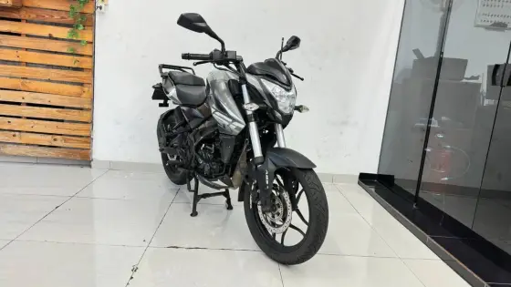 BAJAJ DOMINAR 160 BAJAJ DOMINAR 160