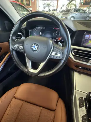 BMW-320i-2002