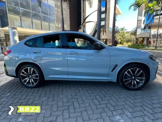 BMW-X4-2022