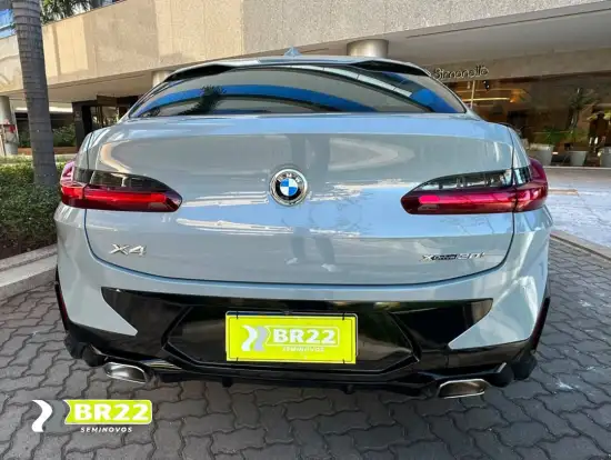BMW-X4-2022