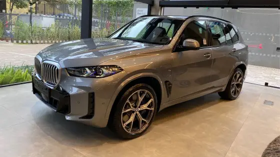 BMW X5 3.0 I6 TURBO HÍBRIDO XDRIVE50E M SPORT AUTOMÁTICO BMW X5 3.0 I6 TURBO HÍBRIDO XDRIVE50E M SPORT AUTOMÁTICO