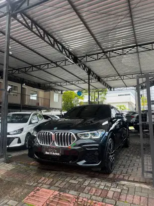 BMW-X6-2022