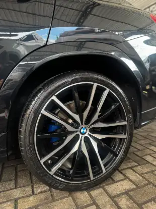 BMW-X6-2022