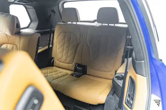 BMW-X7-2023