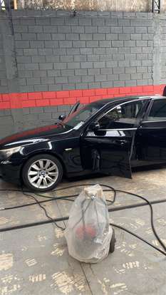 BMW-545i-2005