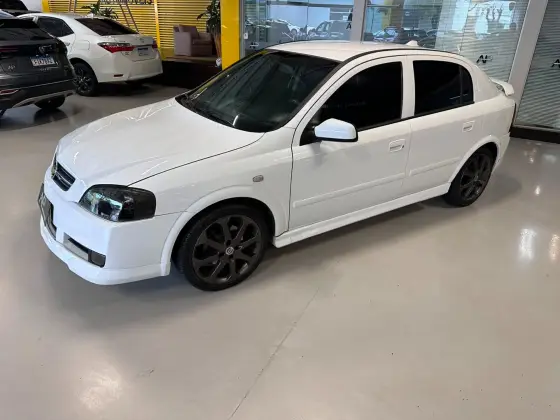 CHEVROLET ASTRA 2.0 MPFI ADVANTAGE 8V FLEX 4P MANUAL CHEVROLET ASTRA 2.0 MPFI ADVANTAGE 8V FLEX 4P MANUAL