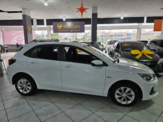 CHEVROLET ONIX 1.0 TURBO FLEX LT MANUAL CHEVROLET ONIX 1.0 TURBO FLEX LT MANUAL