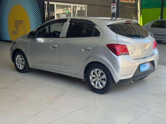 CHEVROLET-ONIX-2017