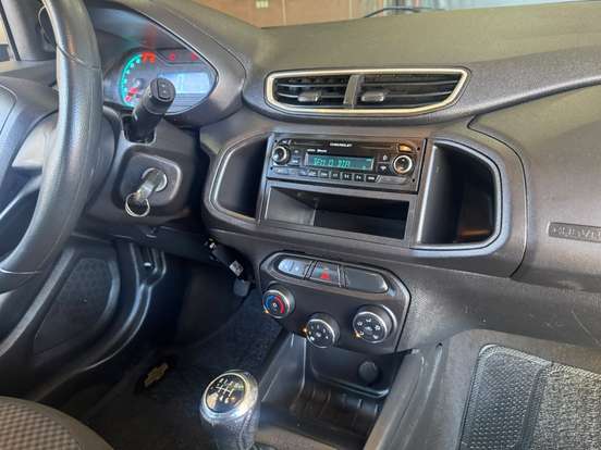 CHEVROLET-ONIX-2017
