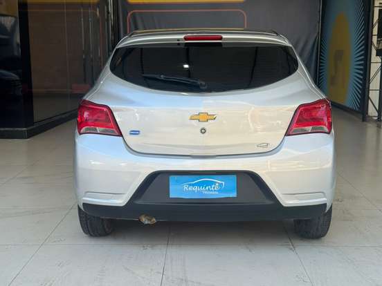 CHEVROLET-ONIX-2017