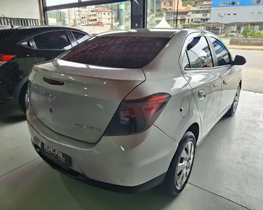 CHEVROLET-PRISMA-2013