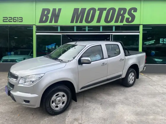 CHEVROLET S10 2.4 LS 4X2 CD 8V FLEX 4P MANUAL CHEVROLET S10 2.4 LS 4X2 CD 8V FLEX 4P MANUAL
