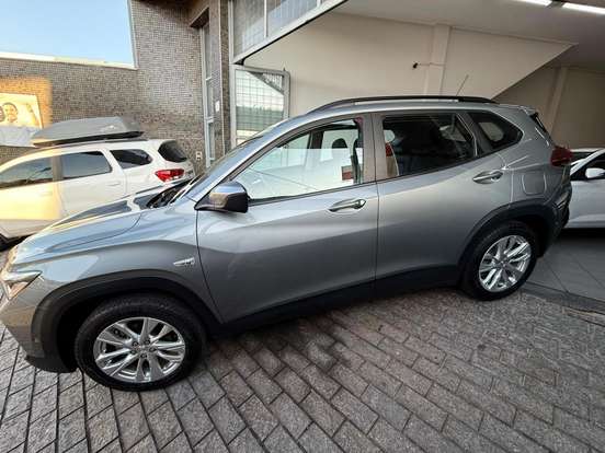 CHEVROLET-TRACKER-2024