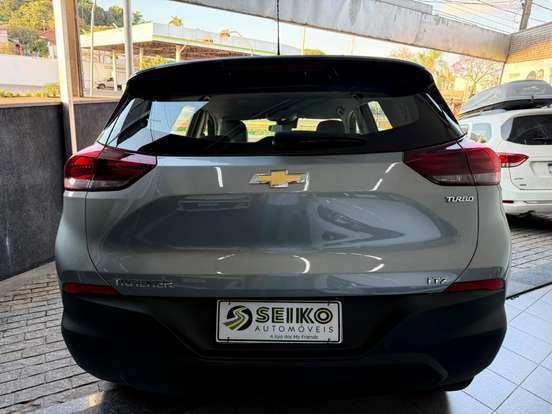 CHEVROLET-TRACKER-2024