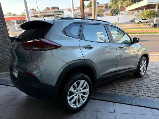 CHEVROLET-TRACKER-2024