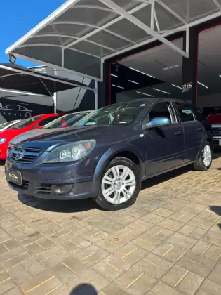 CHEVROLET VECTRA 2.0 MPFI GT HATCH 8V FLEX 4P MANUAL CHEVROLET VECTRA 2.0 MPFI GT HATCH 8V FLEX 4P MANUAL