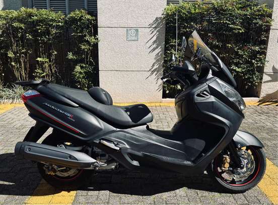 DAFRA-MAXSYM 400i-2023