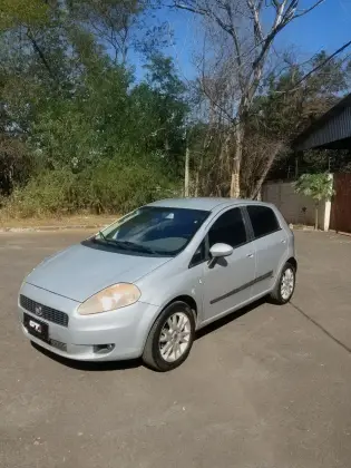 FIAT PUNTO 1.4 ATTRACTIVE 8V FLEX 4P MANUAL FIAT PUNTO 1.4 ATTRACTIVE 8V FLEX 4P MANUAL