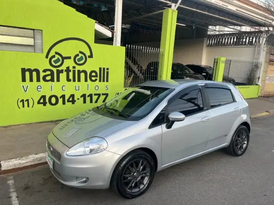 FIAT PUNTO 1.6 ESSENCE 16V FLEX 4P MANUAL FIAT PUNTO 1.6 ESSENCE 16V FLEX 4P MANUAL