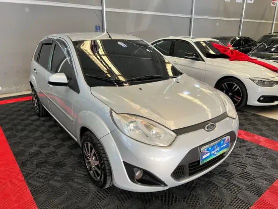 FORD FIESTA 1.6 MPI HATCH 8V FLEX 4P MANUAL FORD FIESTA 1.6 MPI HATCH 8V FLEX 4P MANUAL