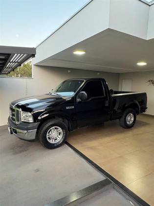 FORD F-250 3.9 XLT 4X2 CS DIESEL 2P MANUAL