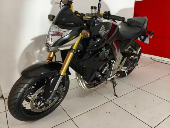 HONDA CB 1000R 