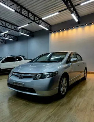 HONDA CIVIC 1.8 EXS 16V FLEX 4P AUTOMÁTICO HONDA CIVIC 1.8 EXS 16V FLEX 4P AUTOMÁTICO