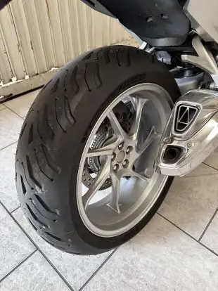 HONDA-VFR 1200F HONDA-VFR 1200F-2011