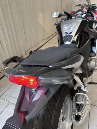 HONDA-VFR 1200F HONDA-VFR 1200F-2011