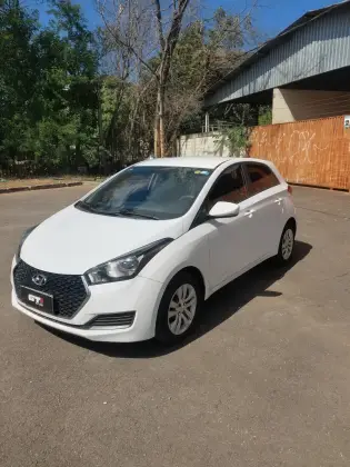 HYUNDAI HB20 1.0 COMFORT 12V FLEX 4P MANUAL HYUNDAI HB20 1.0 COMFORT 12V FLEX 4P MANUAL